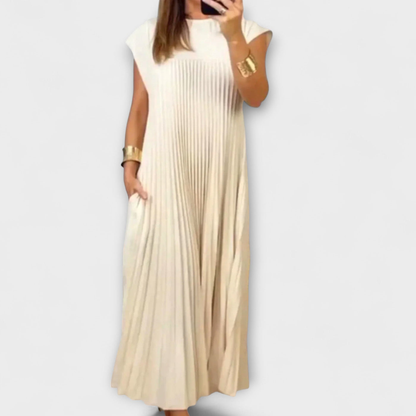 Zairelle – Elegant Pleated Dress